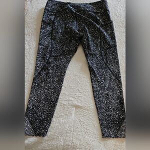 Lululemon Black and White Speckled Leggings Size 12